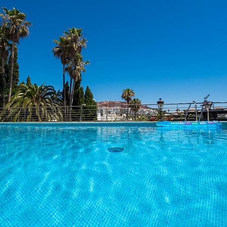 Villa Rosa Luxury Private Large Villa To Rent مانيلفا المظهر الخارجي الصورة