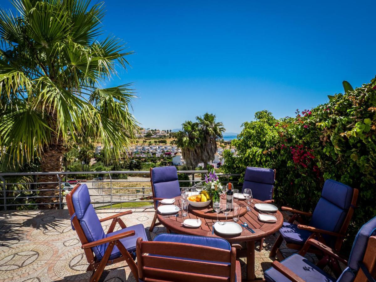 Villa Rosa Luxury Private Large Villa To Rent مانيلفا المظهر الخارجي الصورة