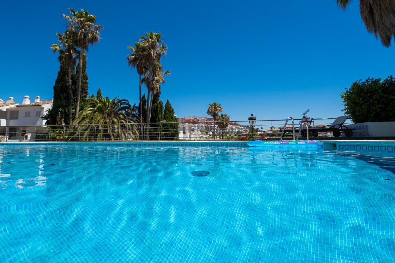 Villa Rosa Luxury Private Large Villa To Rent مانيلفا المظهر الخارجي الصورة