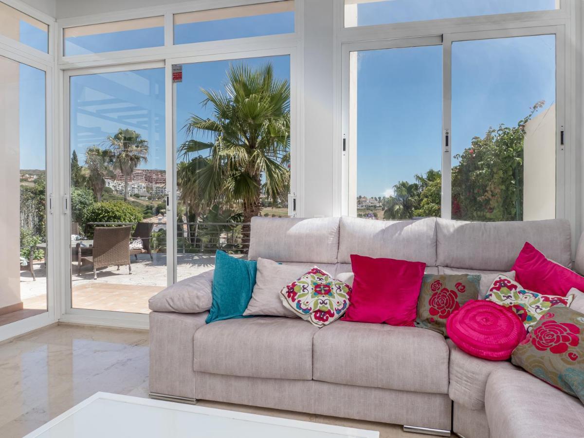 Villa Rosa Luxury Private Large Villa To Rent مانيلفا المظهر الخارجي الصورة