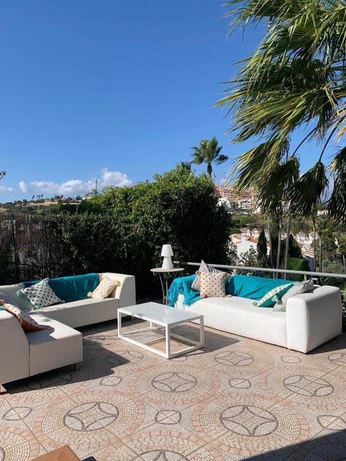 Villa Rosa Luxury Private Large Villa To Rent مانيلفا المظهر الخارجي الصورة